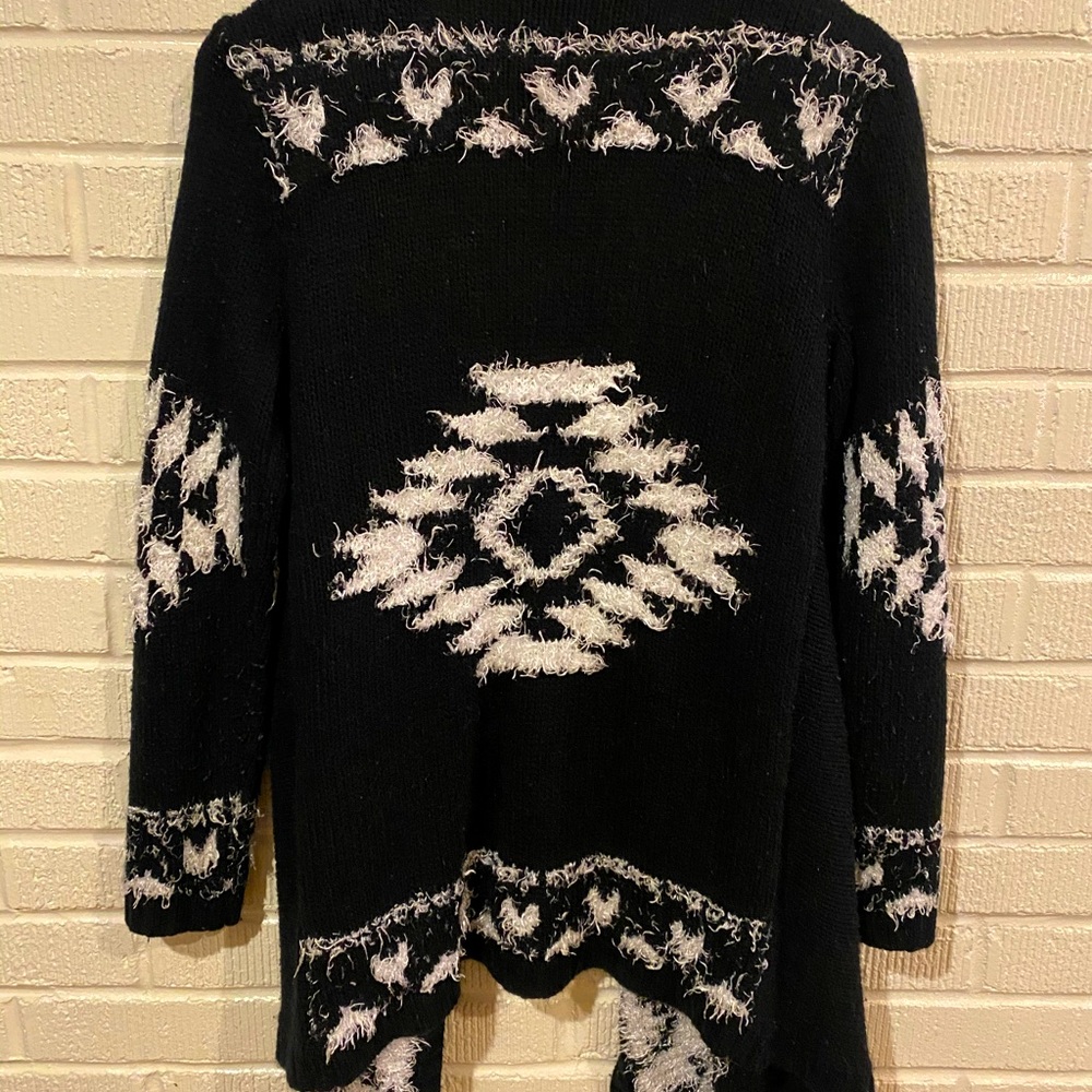 Romeo + Juliet Couture cardigan sweater - size small